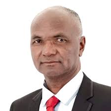 tsy azoko hoe tsy azo natao ve ny nanao ilay kabary amin'ny teny gasy??  Misy mpandika teny ange ao e! Asaina manao casque ny PTF rehefa tsy mahay  teny Gasy. Le izy