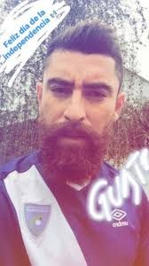 Jugador de los cremas Jean Márquez cambia de look repentinamente