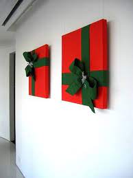 This unique christmas wall décor is not just something beautiful and majestic but personal and much closer to heart. Wrapped Pizza Boxes Fast Xmas Decore Office Christmas Decorations Diy Christmas Wall Easy Christmas Decorations