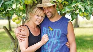 Ihre hündin owca wurde in namibia von einer giftschlange gebissen. Stars Seite 37 Liebenswert Magazin