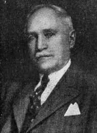 𝐕𝐈𝐋𝐋𝐀 Á𝐍𝐆𝐄𝐋𝐀 . 𝐋𝐚 𝐇𝐢𝐬𝐭𝐨𝐫𝐢𝐚 𝐝𝐞 𝐉𝐮𝐥𝐢𝐨 𝐔𝐥𝐢𝐬𝐞𝐬  𝐌𝐚𝐫𝐭𝐢𝐧. El suizo Martin había llegado al país a fines del siglo XIX y  luego de probar distintos negocios en la ciudad de Buenos