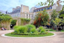 Paris Le Jardin Anne Frank Ilot De Verdure Meconnu Iiieme Parc Et Jardin Paris Et Jardins