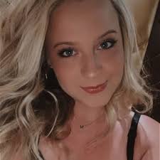 Zoey Pepperworth (@Zoeypepperworth)