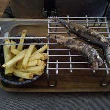 Fumiferro, ese restaurante de humo y brasas, que habla del nuevo cabanyal que tanto nos gusta, ha cumplido un año. Fumiferro 19 Photos Steakhouses Carrer De Vicent Ballester 38 Valencia Valencia Spain Restaurant Reviews Phone Number