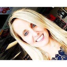 Karen Otto's Instagram, Twitter & Facebook