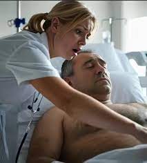 A young nurse was taking care of a man in a coma, but one day, when she  removed the blanket, she was completely stunned by what she discovered…  😱😱😱 In the calm