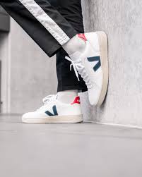 Clean Kicks Veja Vejashoes Vejakicks Springkicks Whitekicks Kicksoftheday Sneakers Fairtrade Organiccotton In Hummel Sneaker Sneakers Organic Cotton