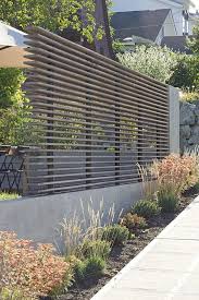 60 Atemberaubende Ideen Fur Gartenzaune Moderne Landschaftsgestaltung Hinterhof Privatsphare Zaun Garten
