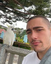 Found this so satisfying as it's perfectly in time 🤣 @joshuamperry