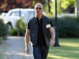 Patagonia No More Branded Fleece Vests For Non Mission Aligned Wall Street Silicon Valley In 2020 Fleece Vest Outdoor Clothing Brands Outdoor Apparel