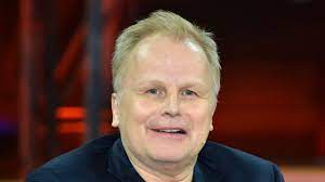 Seine neue frau ist älter als 28 jahre. Herbert Gronemeyer Privat Gronemeyer Ist Verliebt Neues Gluck Nach Den Schicksalsschlagen News De