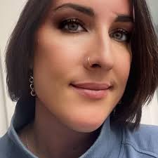 Do Women Still Love Late Night Rides With The Radio playing…😜