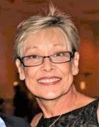 Donna Lauria's Instagram, Twitter & Facebook