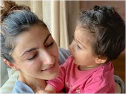 The two kids often took social media by storm with their. Soha Ali Khan Soha Ali Khan Shares An Adorable Video Of Daughter Inaaya Hindi Movie News Times Of India