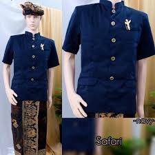 Bahkan batik juga menjadi seragam wajib. Harga Baju Safari Terbaik Atasan Pakaian Pria Juni 2021 Shopee Indonesia