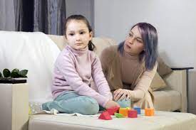 În copilărie, trebuie monitorizate următoarele simptome: Ce Este Autismul Cauze Diagnostic Tratament
