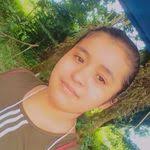 Mary Loriot's Instagram, Twitter & Facebook