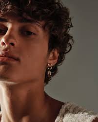 Stunning curls and waves by @christine_lifeandcolour for @agcare1989 🤍  @maya.gatensby @krisblizzard @mckwalker @breeeavery @kylegibson.jpe  @tessa_lifeandcolour @caitlynbeattie @maxine_munson @nobasura_clubhouse