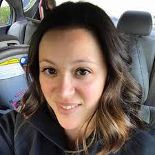 Lora Frey's Instagram, Twitter & Facebook