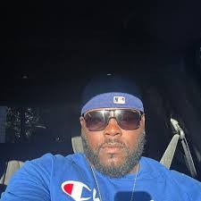 Timothy Easley's Instagram, Twitter & Facebook