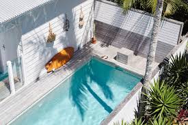 The cactus rose villa lies within 1.1 km from apex park and features a sunbathing terrace, a private swimming pool and a patio. Best Accommodation In Byron Bay