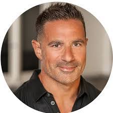 Brad Bono's Instagram, Twitter & Facebook