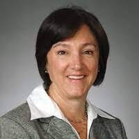 Lisa Hinchman's Instagram, Twitter & Facebook