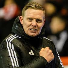 Barry Robson sides with Aberdeen fans and explains why he DEMANDS  silverware success just like they do