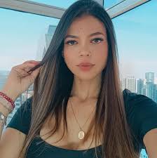 Monique Rodrigues (@monique.rodrigues.3551) • Facebook