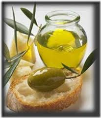 Olio Di Oliva Extravergine Dauno Subappennino Dop Presenta Un Colore Dal Verde Al Giallo Un Odore Fruttato Medio Con Sentori Yiyecek Ve Icecek Yemek Gurme