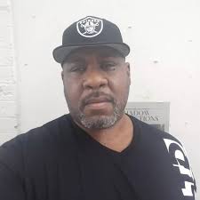 All these Playoff Lamar Jackson memes disrespectful 😂