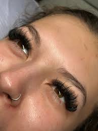 Roots showing in lash sets, any tips?