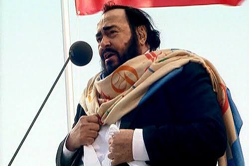 Tập tin:Luciano Pavarotti in Saint Petersburg.jpg – Wikipedia tiếng Việt