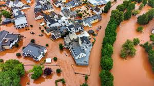 Die arbeiten in 3000 meter höhe mussten oft wegen schneefall, sturm, kälte oder unwetter unterbrochen werden.: Klimaaktivistin Kommentiert Unwetter In Deutschland Macht Mich Wutend Stern De