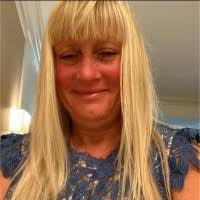 Mandy Wright's Instagram, Twitter & Facebook