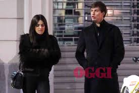 Fumagalli giancarlo, in 1973 an individual company called la bottega dei maestri forgiatori was born in varese (north of italy) specialising itself in the artistic. Luigi Berlusconi E La Fidanzata Federica Fumagalli I Musi Sono Lunghissimi Le Foto Gossip