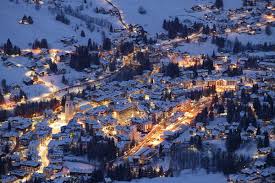 Great for all abilities, apres ski and the snow, with skiing on 140km of pistes up to 2,930m altitude. Cortina D Ampezzo Ski Resort Italy Opening Seasons 2020 2021 Europe S Best Destinations