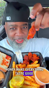 Dave's Hot Chicken Bites Review with Honey