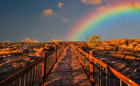 Bordet kan brukes både inne og ute. Le Phenomene Optique De L Arc En Ciel Superprof