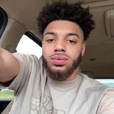 Deshawn Hunter's Instagram, Twitter & Facebook