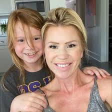 Amanda Ott's Instagram, Twitter & Facebook