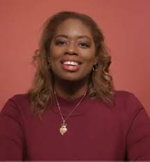 Ronda Lee's Instagram, Twitter & Facebook