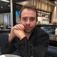 40+ perfis com “Nikolas”