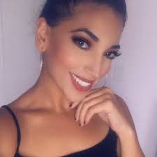 Aisha Hameed (@lifewithaish)