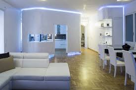Leggi il nostro articolo per rispondere a questa domanda e richiedi un preventivo dalle migliori aziende. Una Ristrutturazione A Basso Costo E Alto Tasso Di Design Casa It
