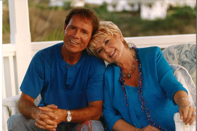 Gloria Hunniford: How the Cliff Richard sex slur haunts my good pal |  Belfast Live