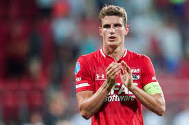 De hoogste klasse in duitsland wordt pas sinds 1963 in één reeks gespeeld. Bondscoach Zambia Hoopt In De Toekomst Op Guus Til Voetbal International