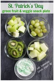 St Patrick S Day Snack Idea Mom To Mom Nutrition In 2020 St Patricks Food St Patrick Day Treats St Patricks Day Food