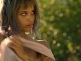 Exclusive Zoe Kravitz naked footage from Kimi