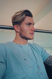 €2.00m * jun 22, 1993 in biberach an der riß, germany Handsome Footballers Loris Karius Wattpad